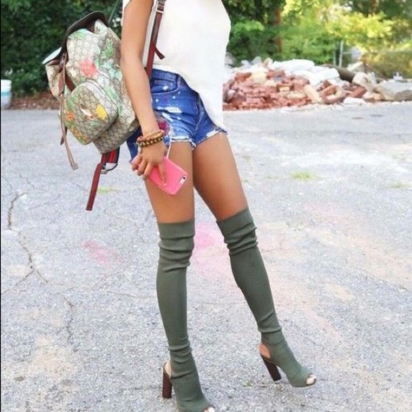 Shoes - Picture 5 of 5